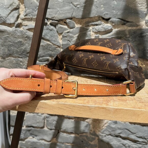 Louis Vuitton 2019 Brown Monogram Bum Bag - Picture 5 of 15
